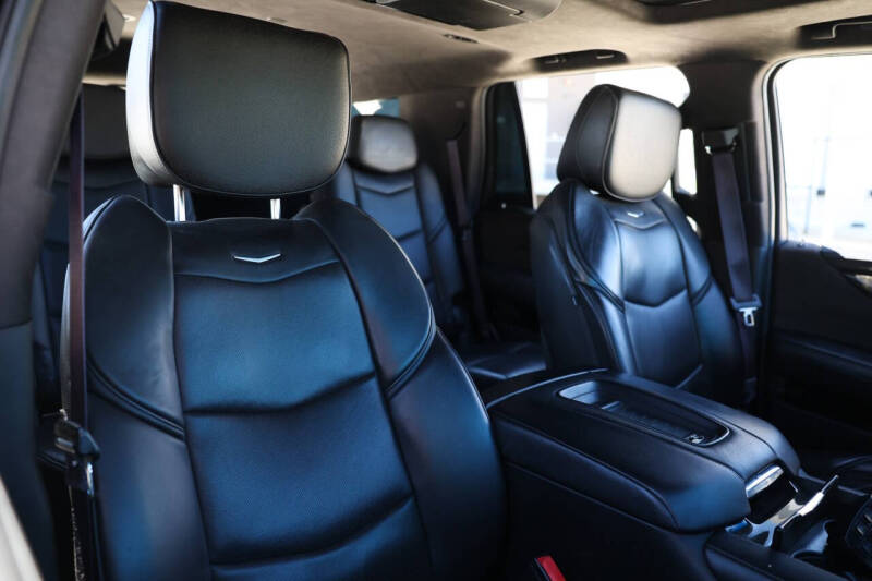 2016 Cadillac Escalade Platinum