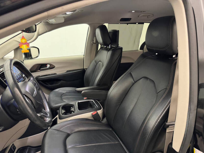 2019 Chrysler Pacifica Touring L Plus