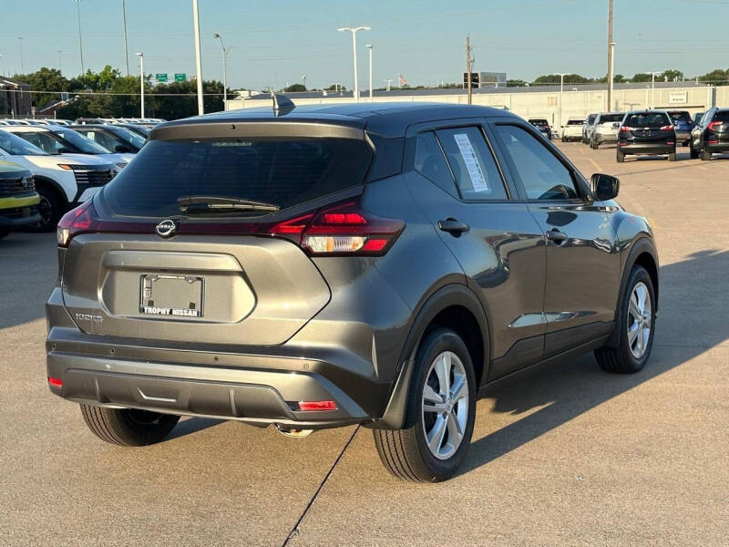 2025 Nissan Kicks Play S