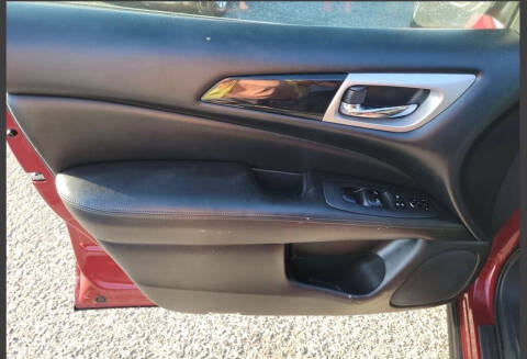 2018 Nissan Pathfinder S