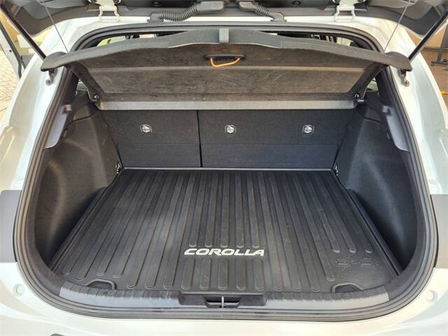 2023 Toyota Corolla Hatchback SE