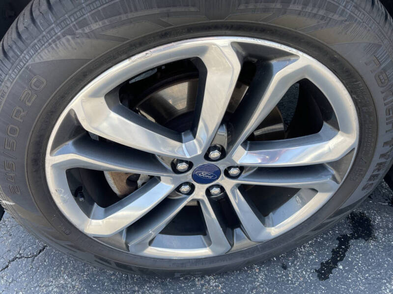 2017 Ford Edge Sport