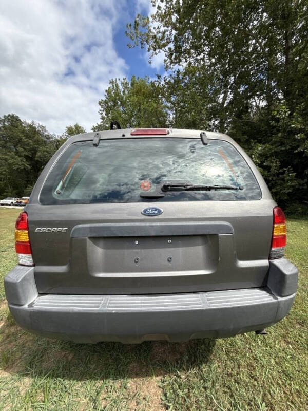 2004 Ford Escape XLS