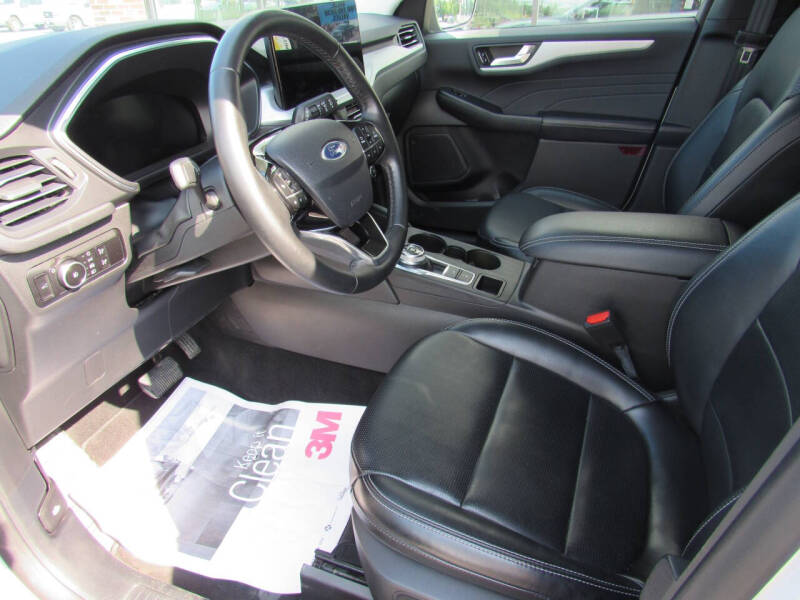 2025 Ford Escape Platinum