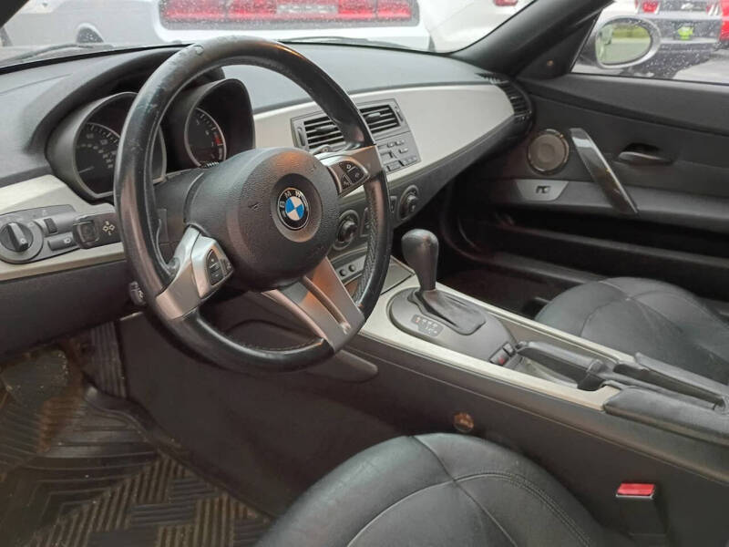 2004 BMW Z4 2.5i