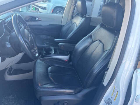 2020 Chrysler Pacifica Touring L