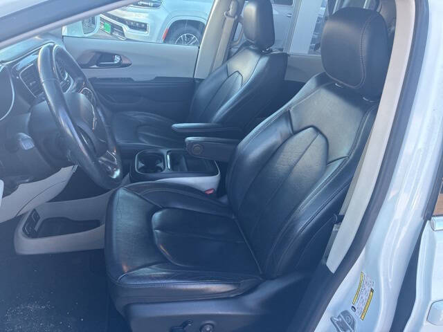 2020 Chrysler Pacifica Touring L