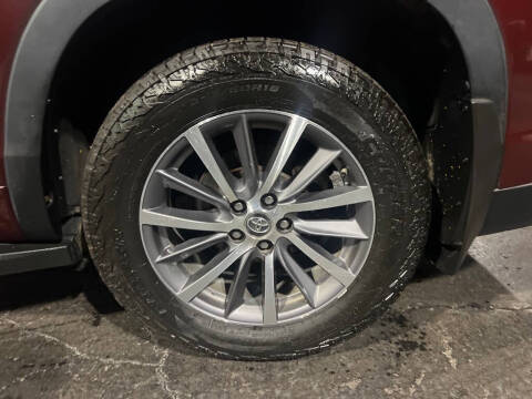 2017 Toyota Highlander SE