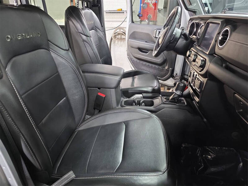 2022 Jeep Gladiator Overland