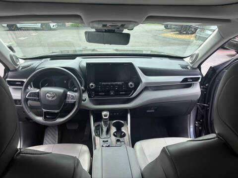 2021 Toyota Highlander Platinum