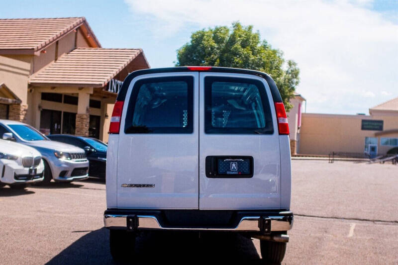 2022 Chevrolet Express 2500