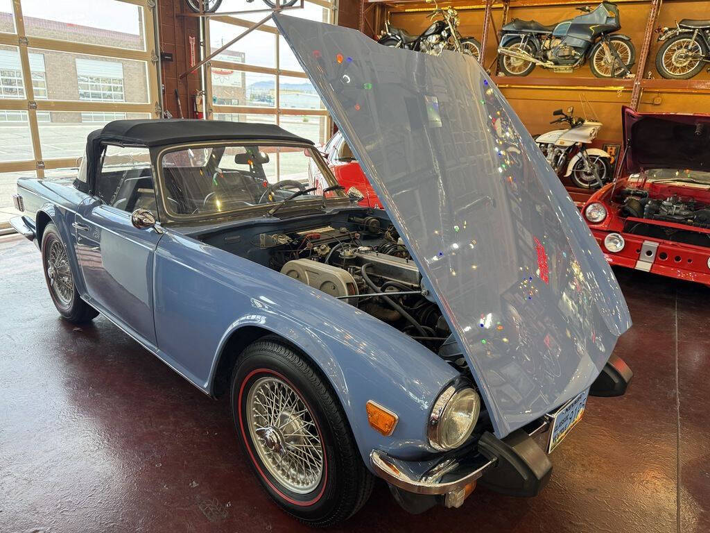 1975 Triumph TR6 27