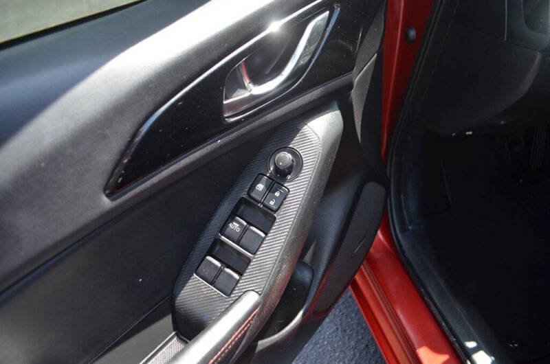 2015 Mazda MAZDA3 s Grand Touring