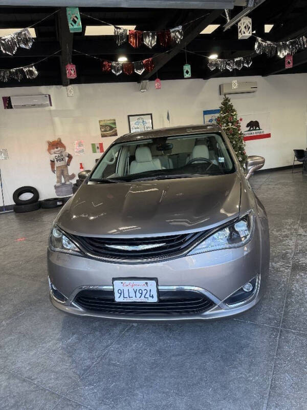 2018 Chrysler Pacifica Hybrid Touring Plus