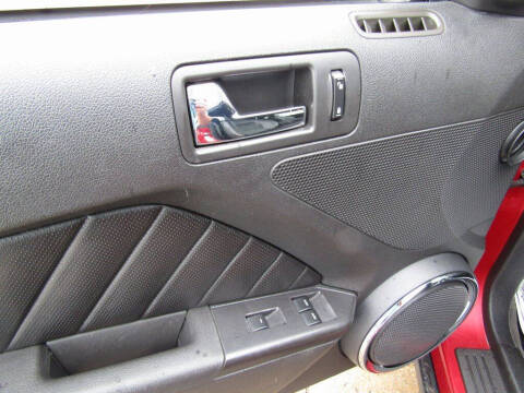 2011 Ford Mustang V6