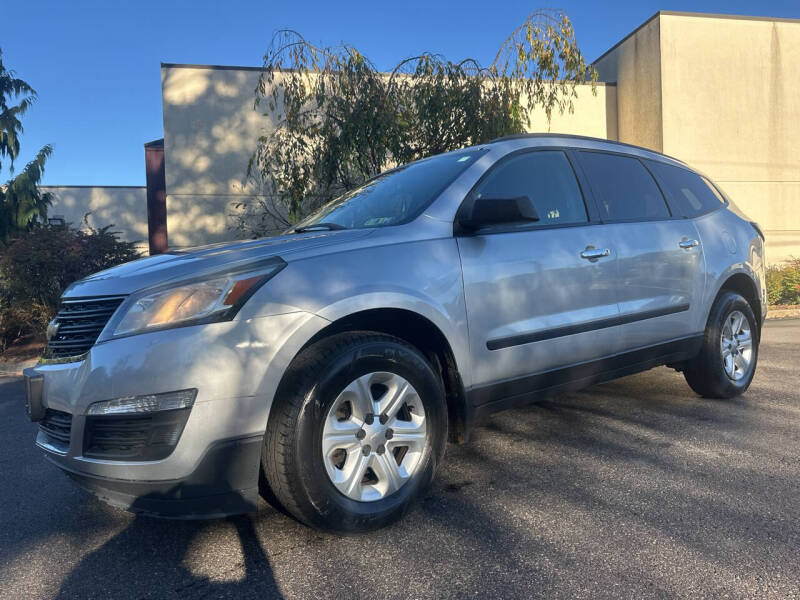 2016 Chevrolet Traverse LS's photo