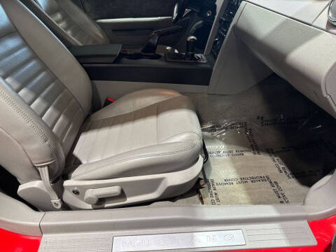 2005 Ford Mustang GT Premium