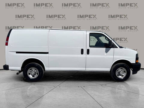2023 Chevrolet Express 2500
