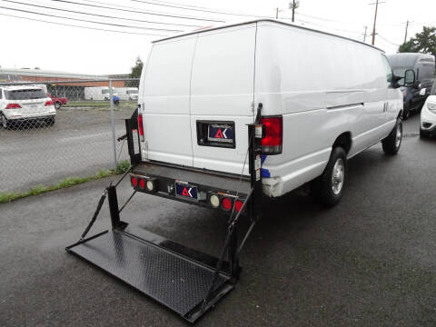 2014 Ford E-Series E-350 SD