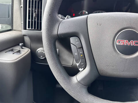 2023 GMC Savana 2500