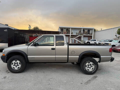 2003 Chevrolet S-10 LS