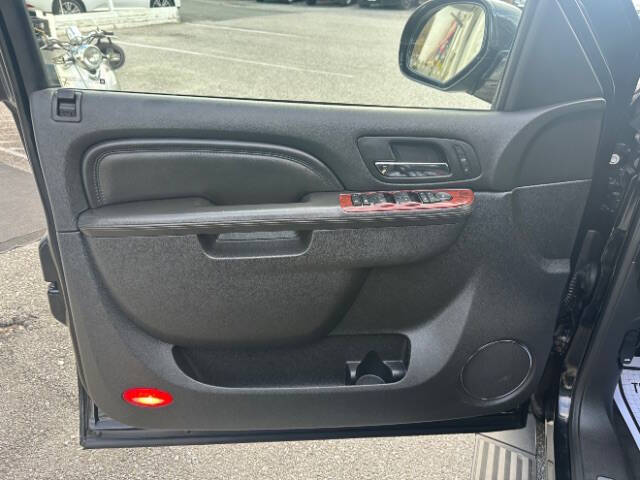 2012 Cadillac Escalade Luxury