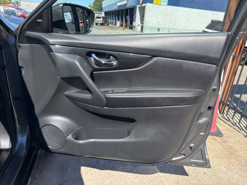 2020 Nissan Rogue SL