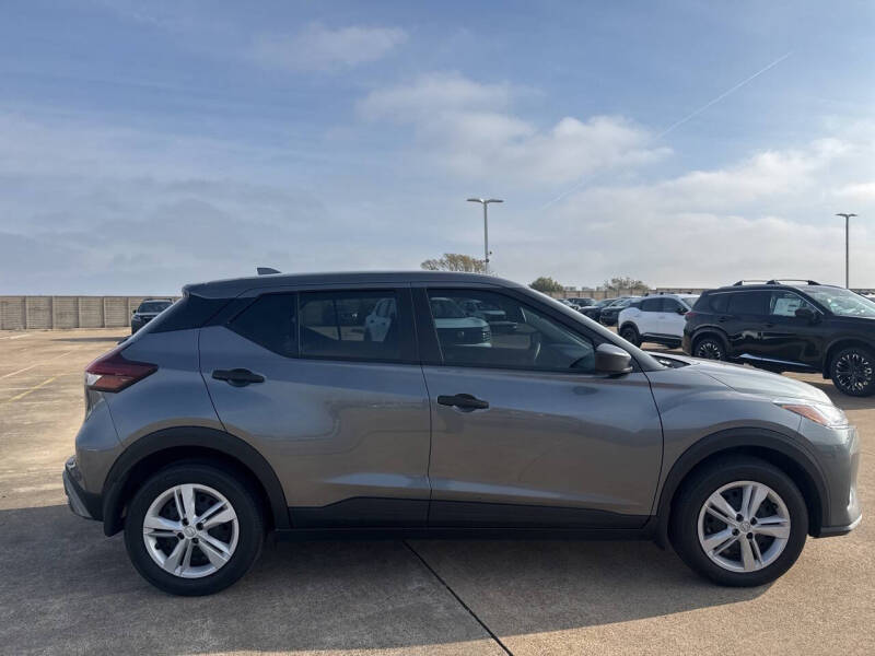 2024 Nissan Kicks S