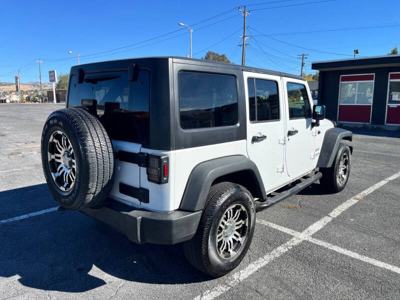 2011 Jeep Wrangler Unlimited Sport photo 6