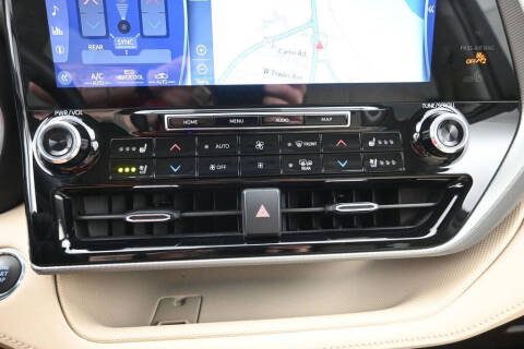 2022 Toyota Highlander Platinum