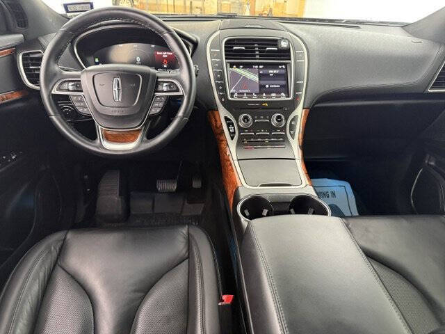 2019 Lincoln Nautilus Select