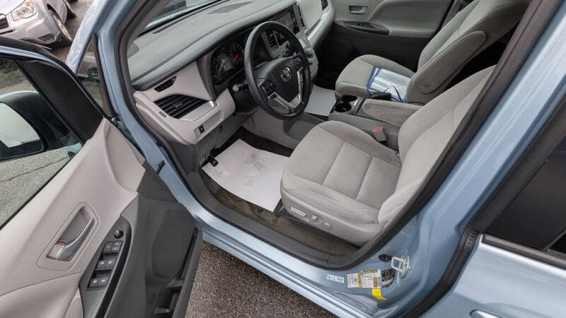 2017 Toyota Sienna