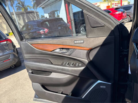 2020 Cadillac Escalade Luxury