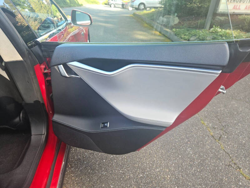 2014 Tesla Model S P85