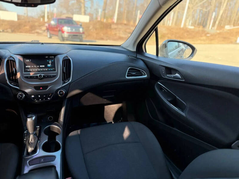 2017 Chevrolet Cruze LT Auto