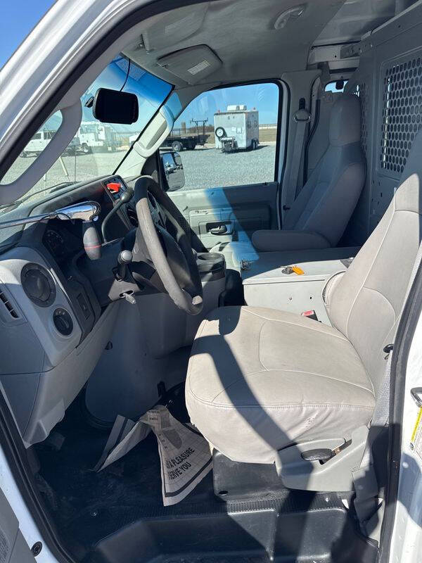 2010 Ford E-Series E-350 SD