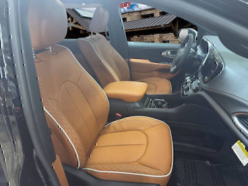 2026 Chrysler Pacifica Pinnacle