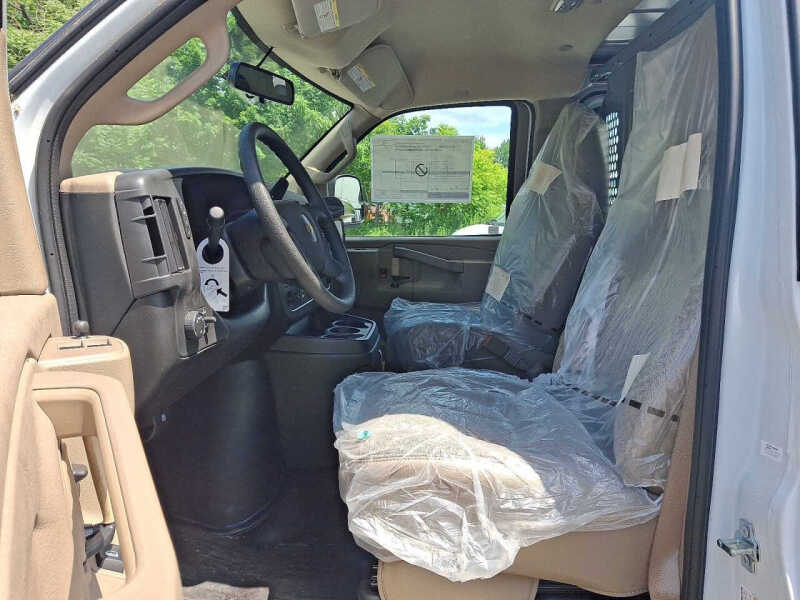 2025 Chevrolet Express 2500