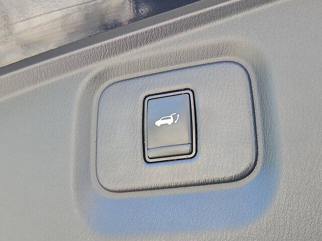 2018 Nissan Pathfinder SL