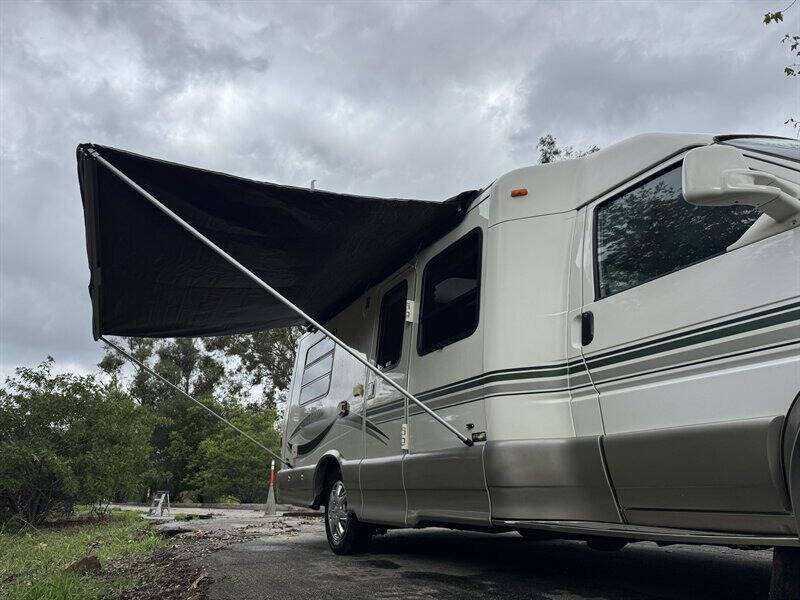2002 Winnebago Rialta 22QD