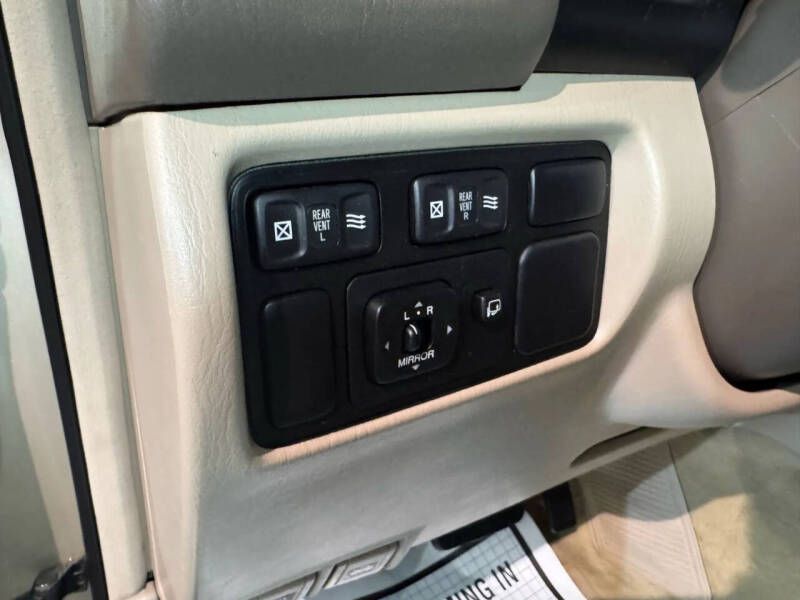 2001 Lexus LX 470