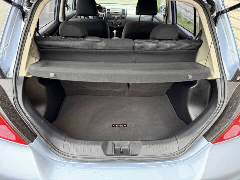 2010 Nissan Versa 1.8 SL