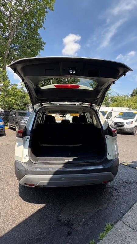 2021 Nissan Rogue SV