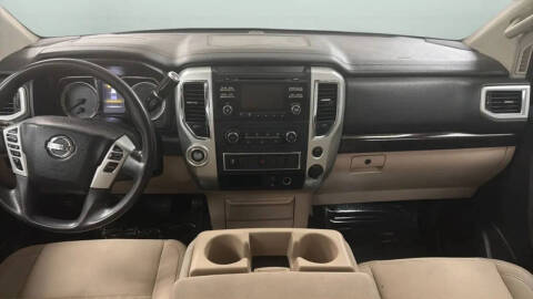 2017 Nissan Titan