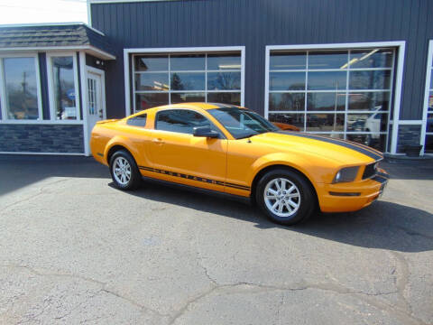 2007 Ford Mustang for sale at Akron Auto Sales in Akron OH