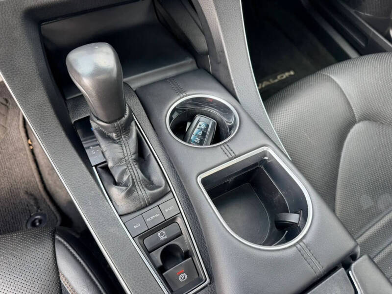 2019 Toyota Avalon