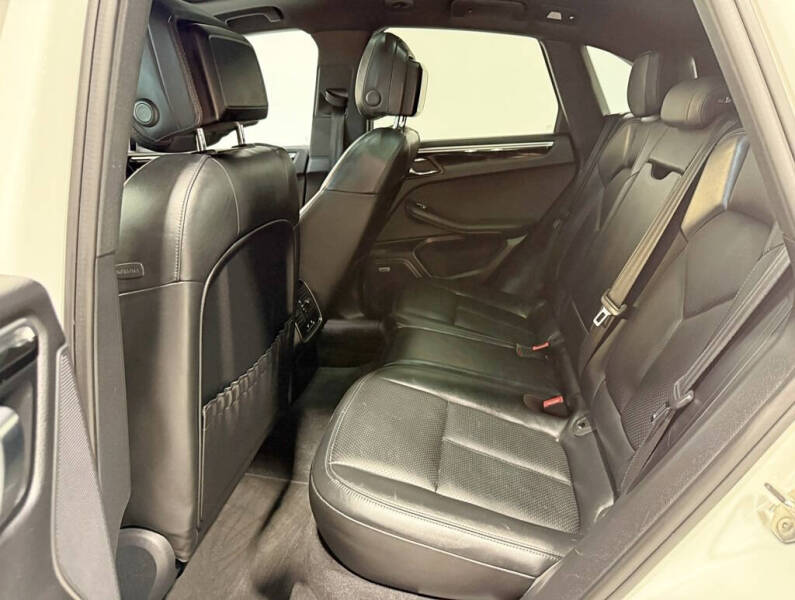 2017 Porsche Macan S