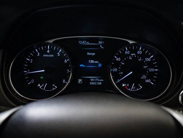 2016 Nissan Rogue SV