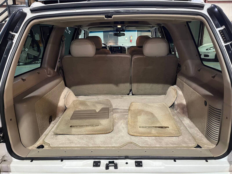 2000 Cadillac Escalade