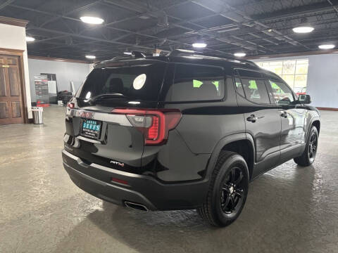 2023 GMC Acadia AT4